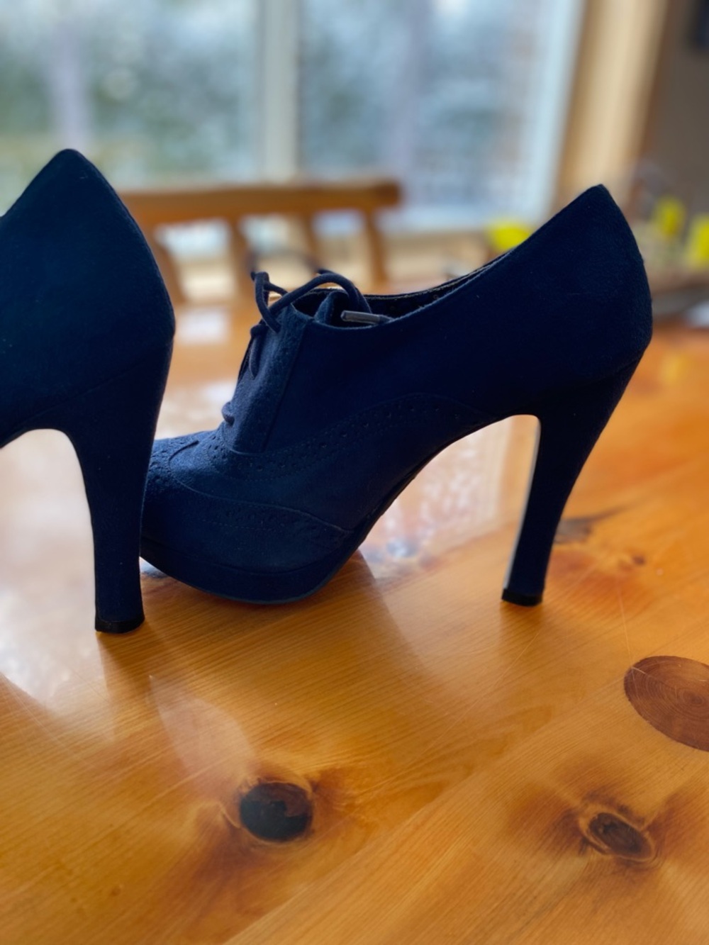 FIONI Clothing Blue Suede Lace-Up Oxford Heels - Picture 8 of 9